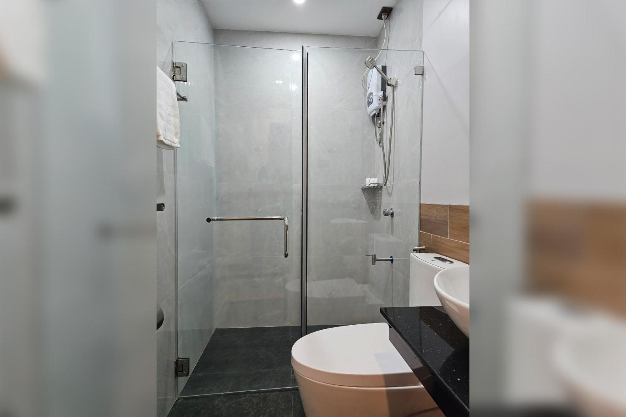 Blue Harbor Hotel Calapan المظهر الخارجي الصورة